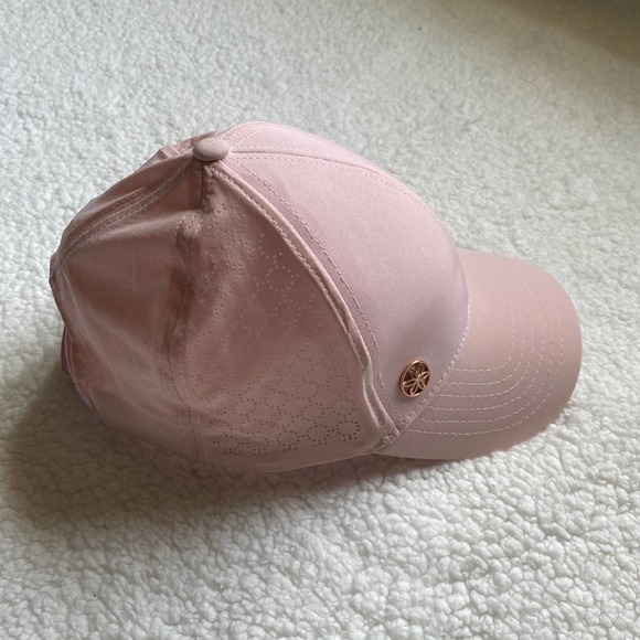 Gaiam Hat - Picture 2 of 8